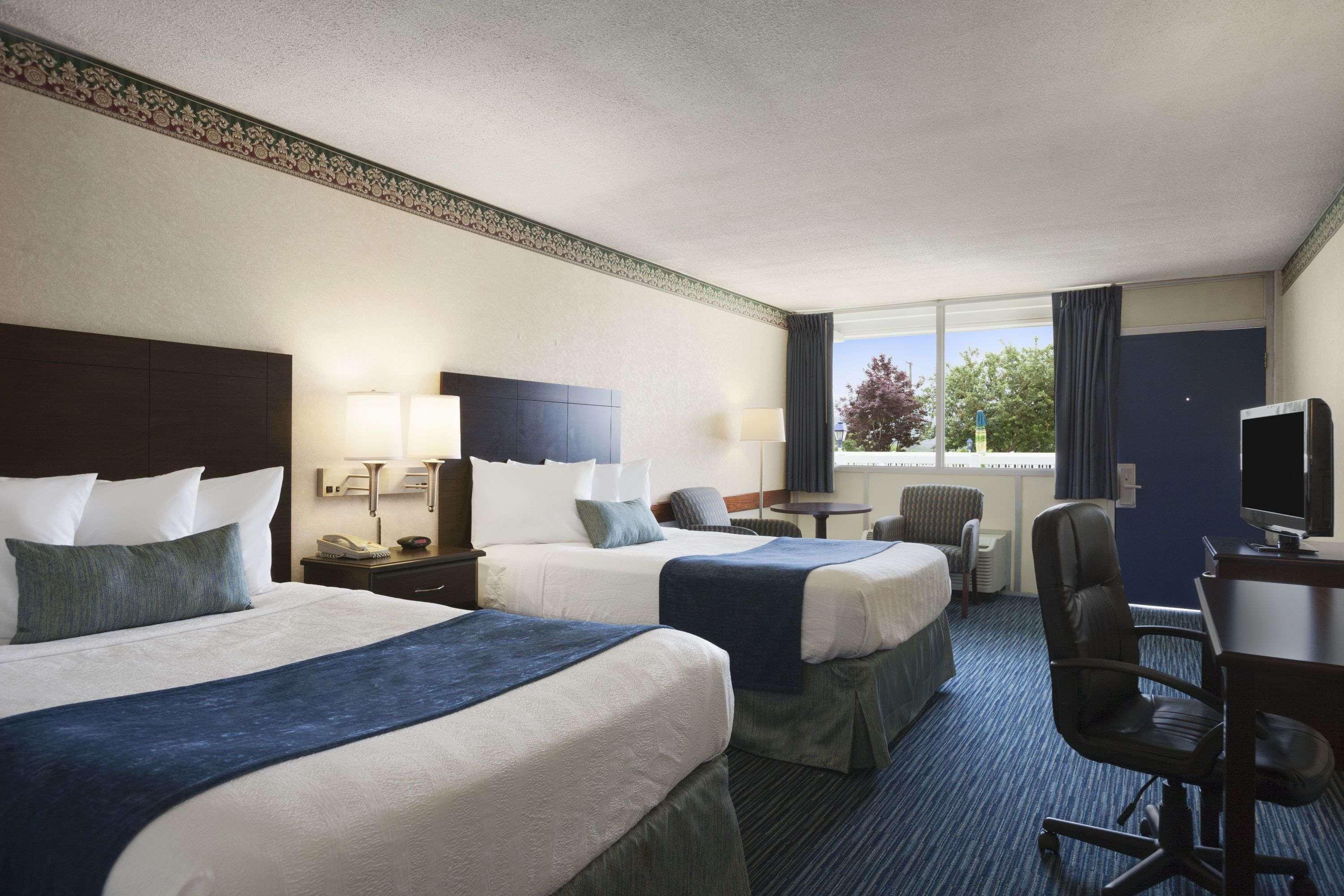 Days Inn By Wyndham Waynesboro Esterno foto