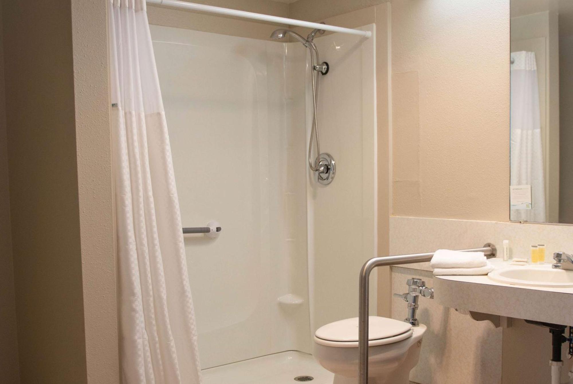 Days Inn By Wyndham Waynesboro Esterno foto
