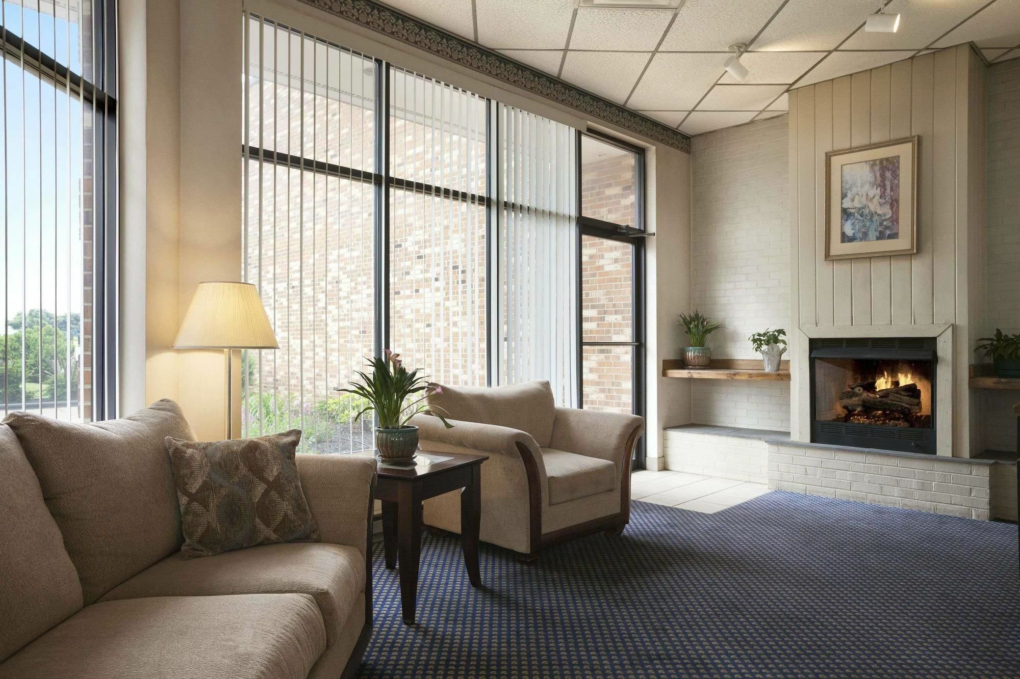 Days Inn By Wyndham Waynesboro Esterno foto